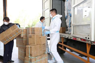 愛心傳遞，企業(yè)擔(dān)當(dāng) 日送三千包子與萬斤蔬菜，免費(fèi)援助暖人心